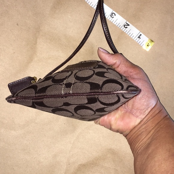 Coach wristlet - Picture 7 of 8